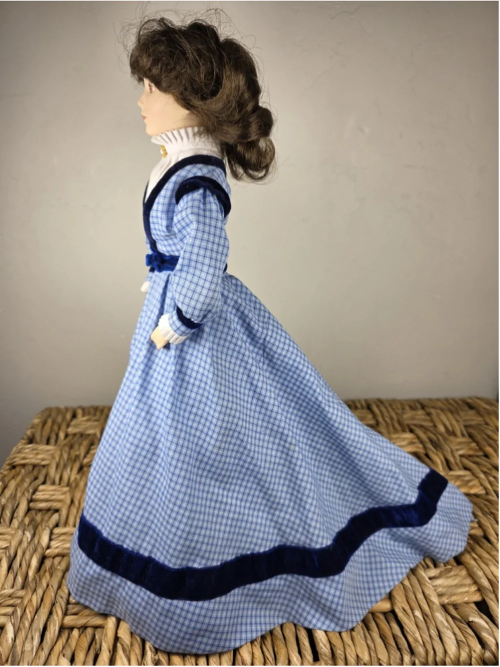 Heritage Signature Collection Porcelain Doll 18
